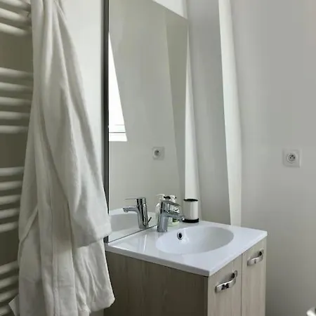 Vakantiehuis Maison De Moderne En Plein Coeur De