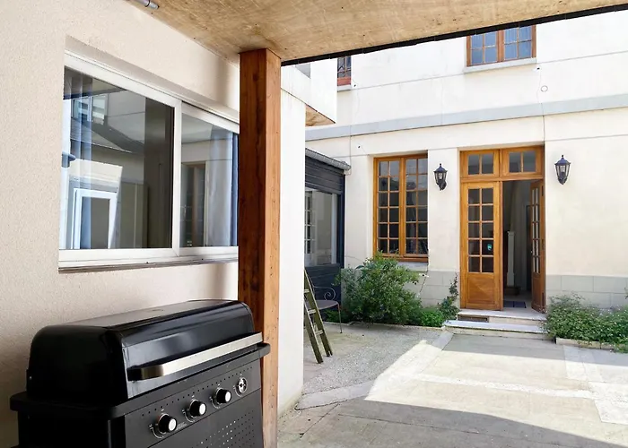 Maison De Moderne En Plein Coeur De Holiday home